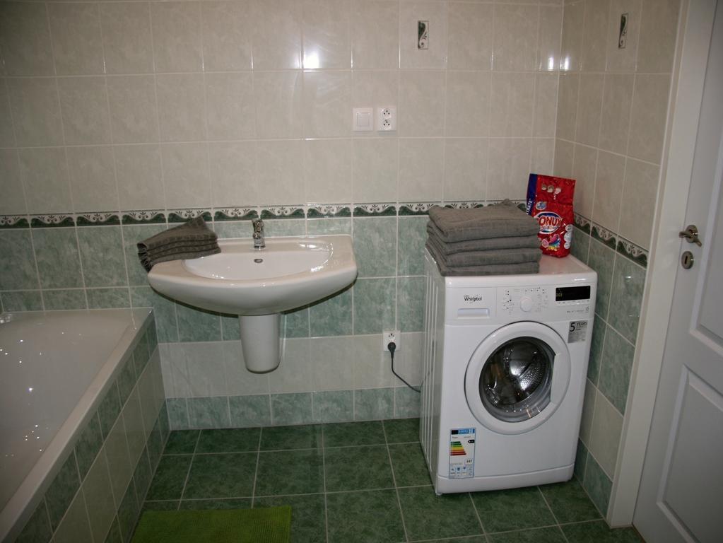 Apartman Raisova 1180 Karlowe Wary Zewnętrze zdjęcie